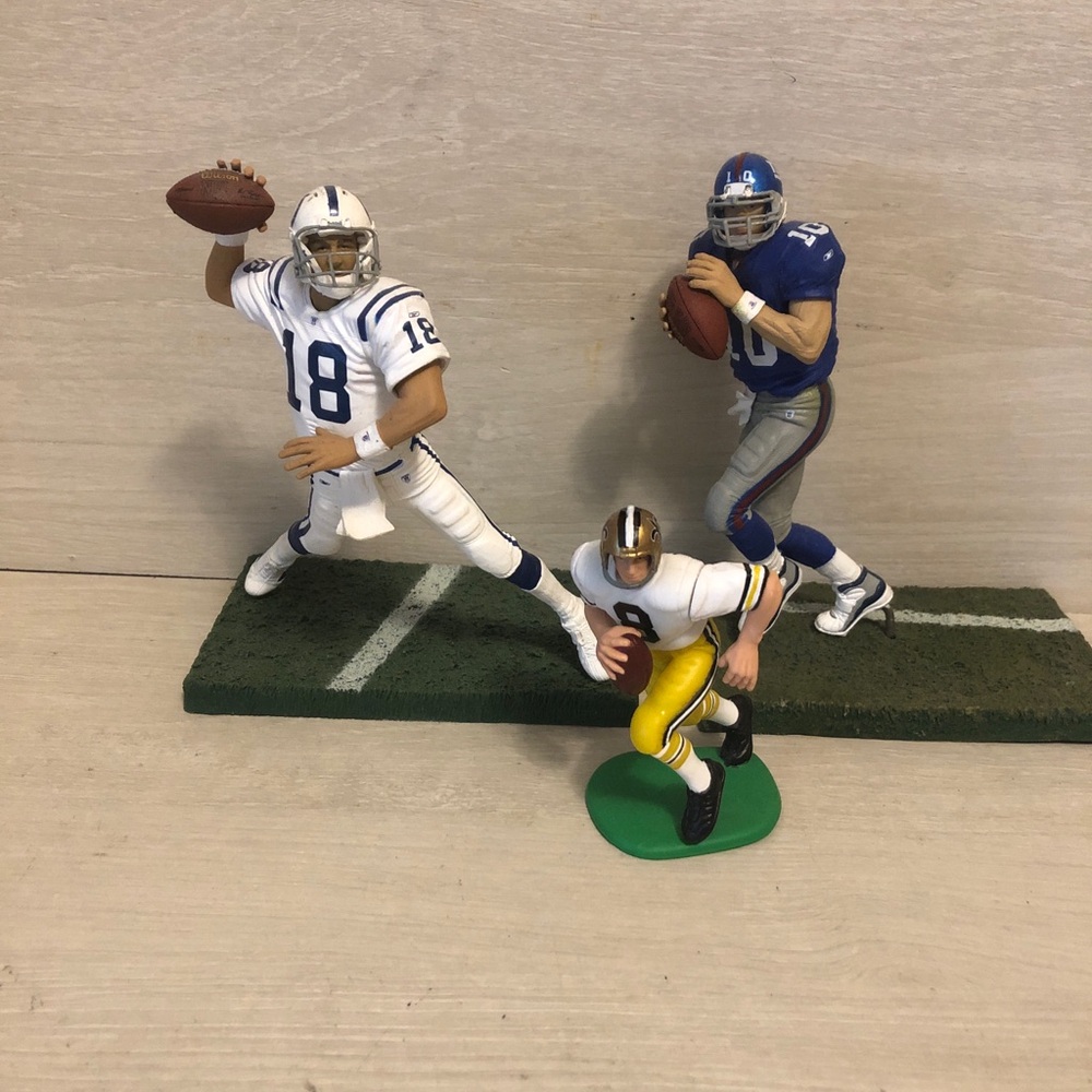 The Manning Family Football Players Figures Bundle Lot of 3 Please Read